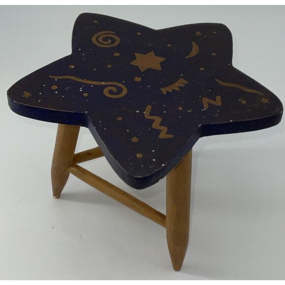 Star Pattern Milking Stool - Picture 1 of 6